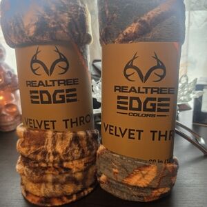$60 For 1 @ Cabellas Realtree Edge Velvet Throw in Brown and Tan Camo
